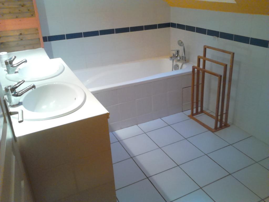 La P'Tit' Fugue Hotel La Bouexiere Szoba fotó
